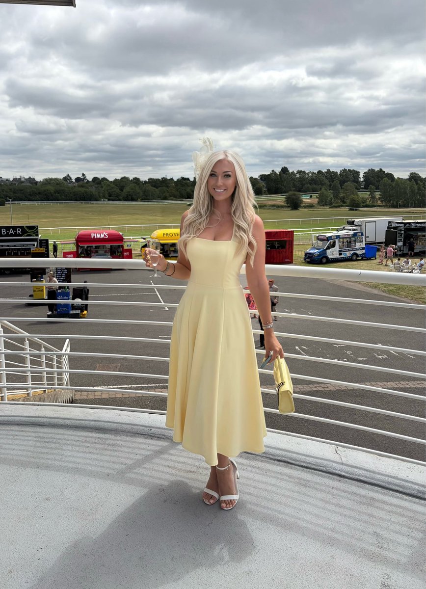 Chloe tweet media