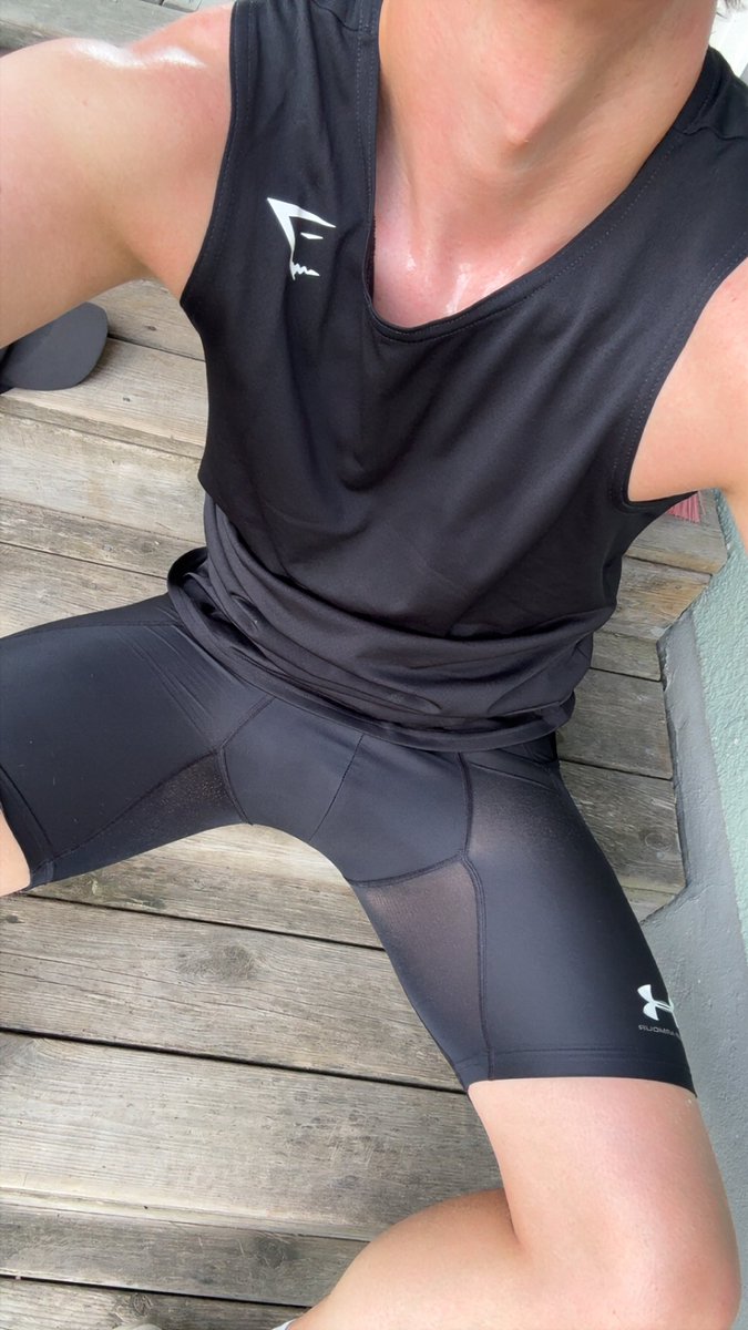 nordic_gaytwunk's tweet photo. Need help stretching after my run https://t.co/pDsweHPgoQ
