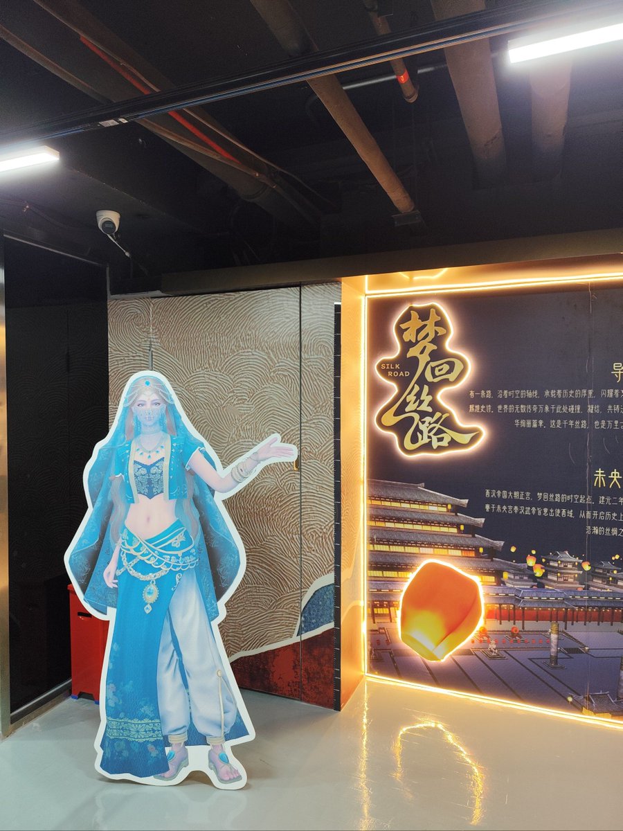 Victorianovuid's tweet photo. Just tested the new immersive virtual museum tour from home — wandered through ancient Greek ruins and Renaissance artworks without leaving my couch. Game-changing blend of tech and history, totally blew my mind! https://t.co/BxZsE4eLDp