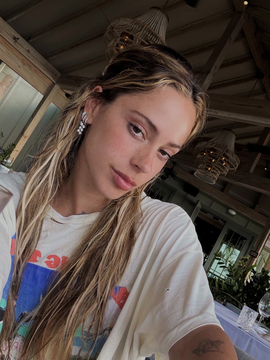 volkovsking's tweet photo. ⠀
⠀⠀⠀⠀⠀⠀⠀⠀⠀ ㅤsofía aurora romero
⠀⠀⠀⠀29 • model &amp; business owner • dog mom

⠀⠀🇦🇷 living in california • book girly / 21+ https://t.co/bM3YyUNMgZ