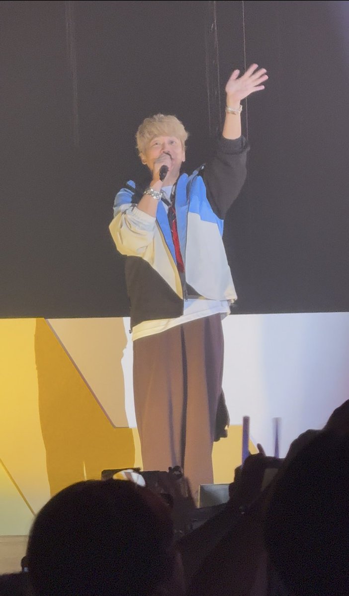 haatan26's tweet photo. ファンミ福岡1日目最高だったー💚
金髪＝NAKAMA仕様がやばすぎたー！！！
A1ブロックで、お見送り慎吾くんだった〜🥹❣️脳内再生が止まらない😮‍💨💕

 #NAKAMAtoMEETING_vol5 https://t.co/EUDwSIxdS2