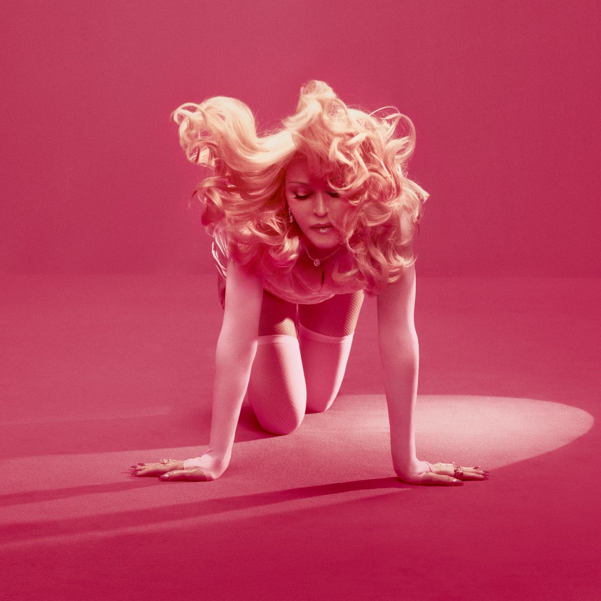 Stereo89Panama's tweet photo. Madonna, La Reina del Pop presenta “Confessions II”, su esperado nuevo álbum de estudio, una producción de 16 canciones que la reúne nuevamente con el productor Stuart Price y que da continuidad al universo del icónico Confessions on a Dance Floor. https://t.co/Ub3bDqqFQt