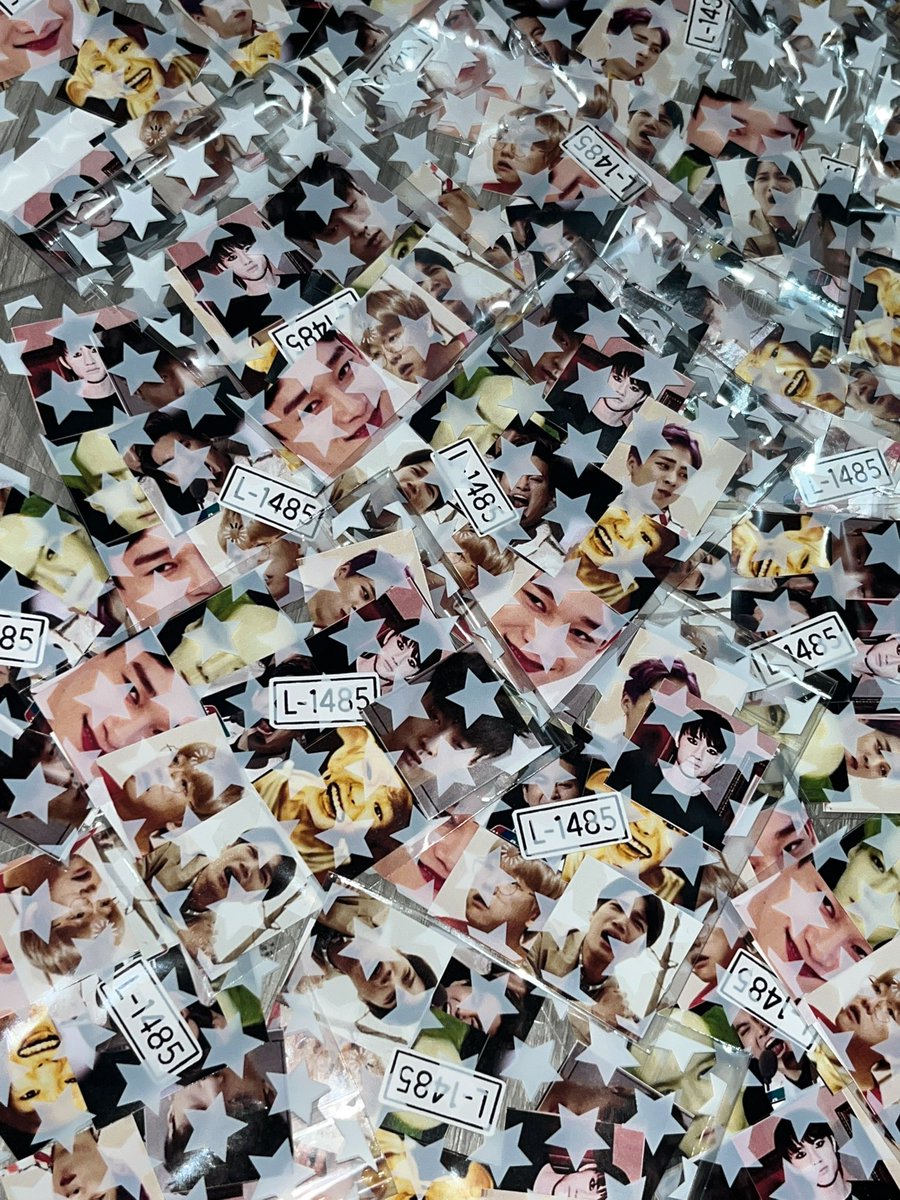 00lvrhaul's tweet photo. ⋆⭒˚｡⋆ #EXhOrizonInManila d2 freebies ⋆⭒˚｡⋆

exo meme stickers ^^ 
⭑ 1:1 ratio limited qnty
⭑loc &amp; time tba 

see u exols <3 https://t.co/nwg0mziTHh