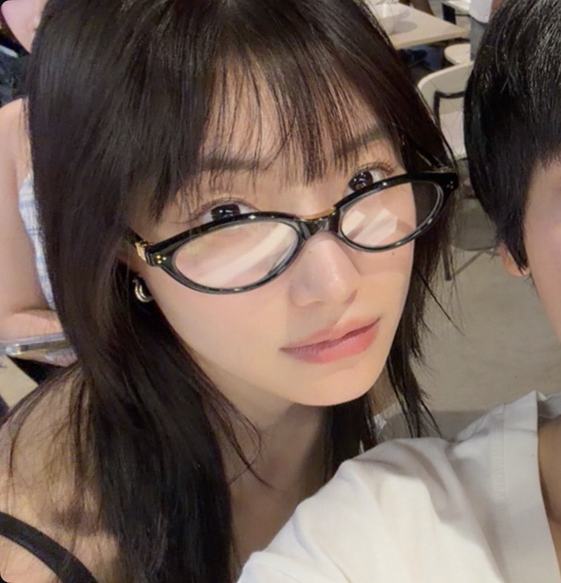 febporary's tweet photo. อยากแลกแว่นนี้ต้องไปวิ่งที่ไหนครับ https://t.co/kPHDOQCxP9