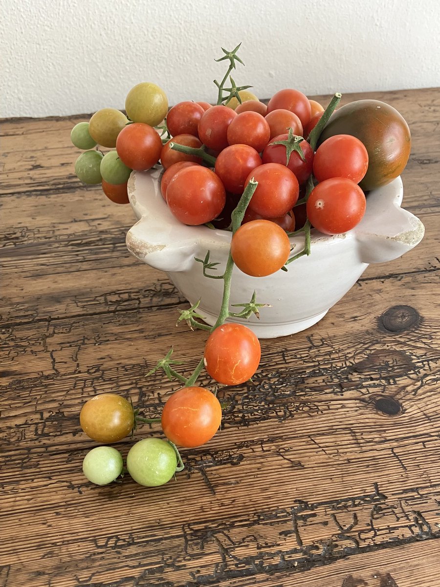 fbortigosa's tweet photo. Delicatessen https://t.co/EtGCiNaI3h