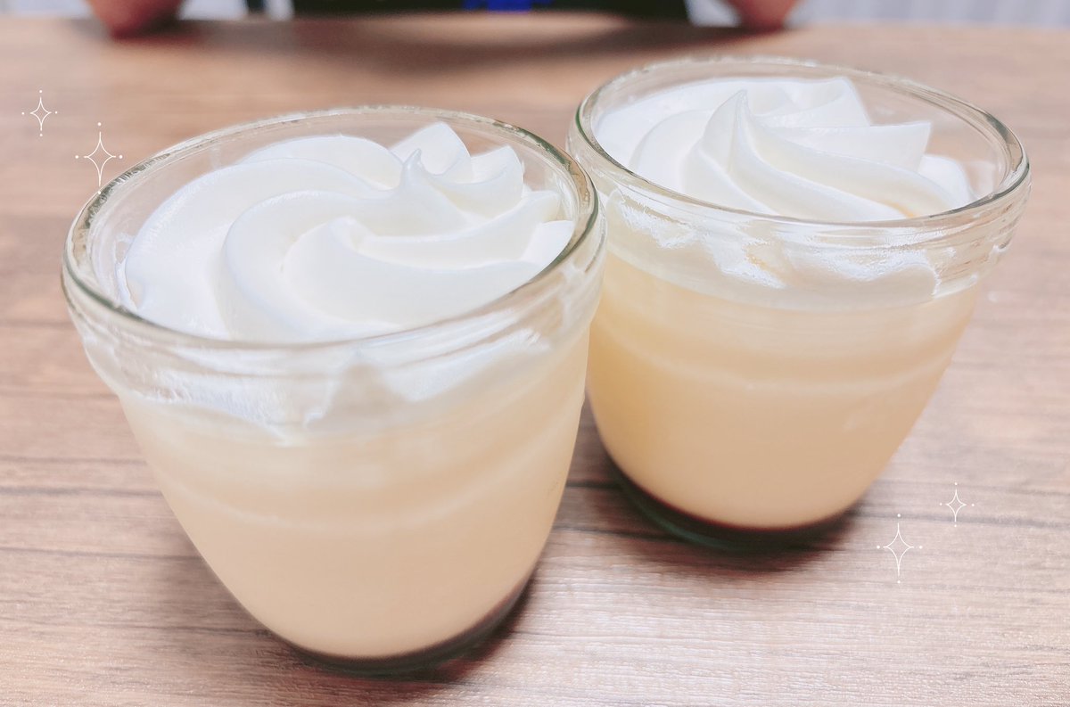 Re_time404's tweet photo. モロゾフの限定プリンもげっと🍮
生クリームたまらない( ¨̮ ) https://t.co/yvIxi2Of1G
