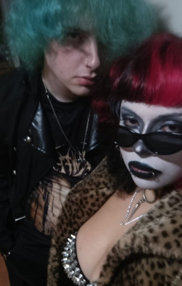 cassybeingsassy's tweet photo. @queenofthemosh meu amuleto da sorte ♡ https://t.co/1hOnt7YJik
