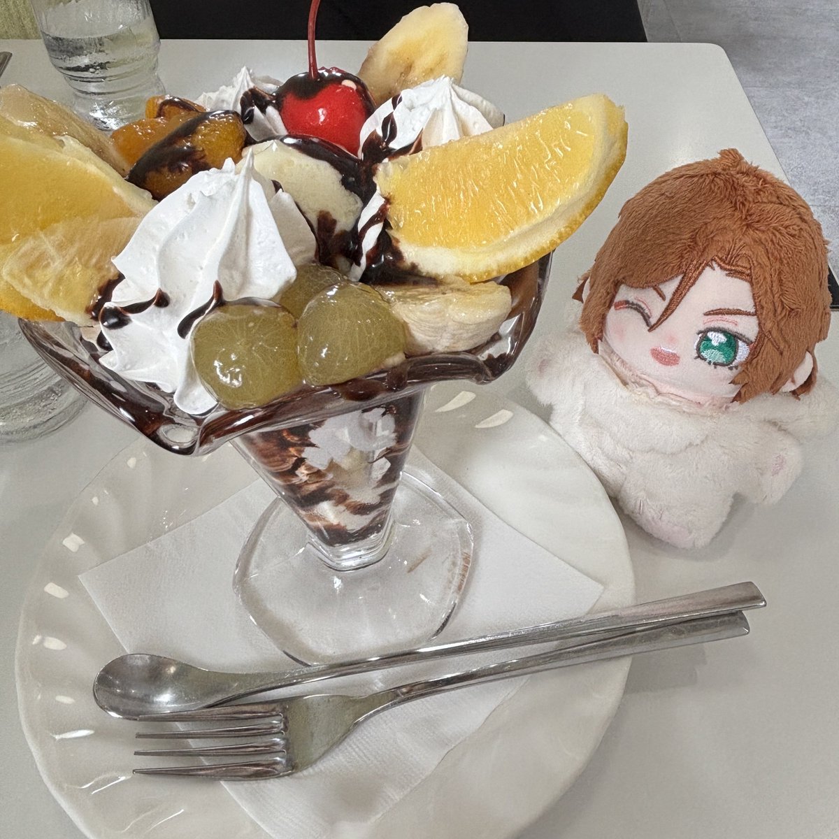 muringel_kb's tweet photo. 日付変わってしまいましたが、パフェを食いました🎶ブドウあると嬉しい https://t.co/1N71EzC5On