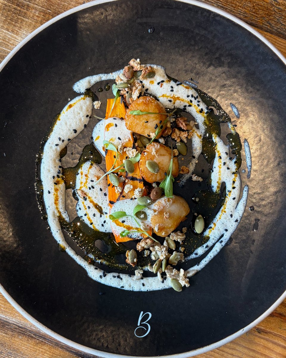 bluebellwing's tweet photo. Straight off our new main menu: starter of Pan Seared Scallops with roasted carrot, granola, cumin foam and coriander - 
Unexpected? Yes. Unforgettable? Also yes. 

📞 01773 546722 | 💻 https://t.co/b0gKX0GnoB | ✉️ hello@bluebellwingfield.co.uk

#foodie #derbyshirefood #starters https://t.co/Rpm4sOfSGV