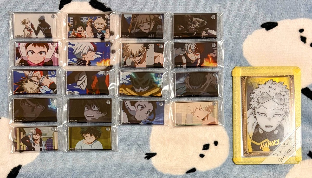 mikaturu35's tweet photo. 【交換】
僕のヒーローアカデミア ヒロアカ アクリルキーホルダー コレクション vol.5 vol.6 アクキー

譲）画像1.2

求）荼毘8.ホークス（画像3）

◎爆豪は荼毘との交換のみ。荼毘の交換が決まりましたらホークスとの交換も可能。
◎郵送のみ。

検索からでもお気軽にお声掛け下さい。 https://t.co/cUZUv62BCK