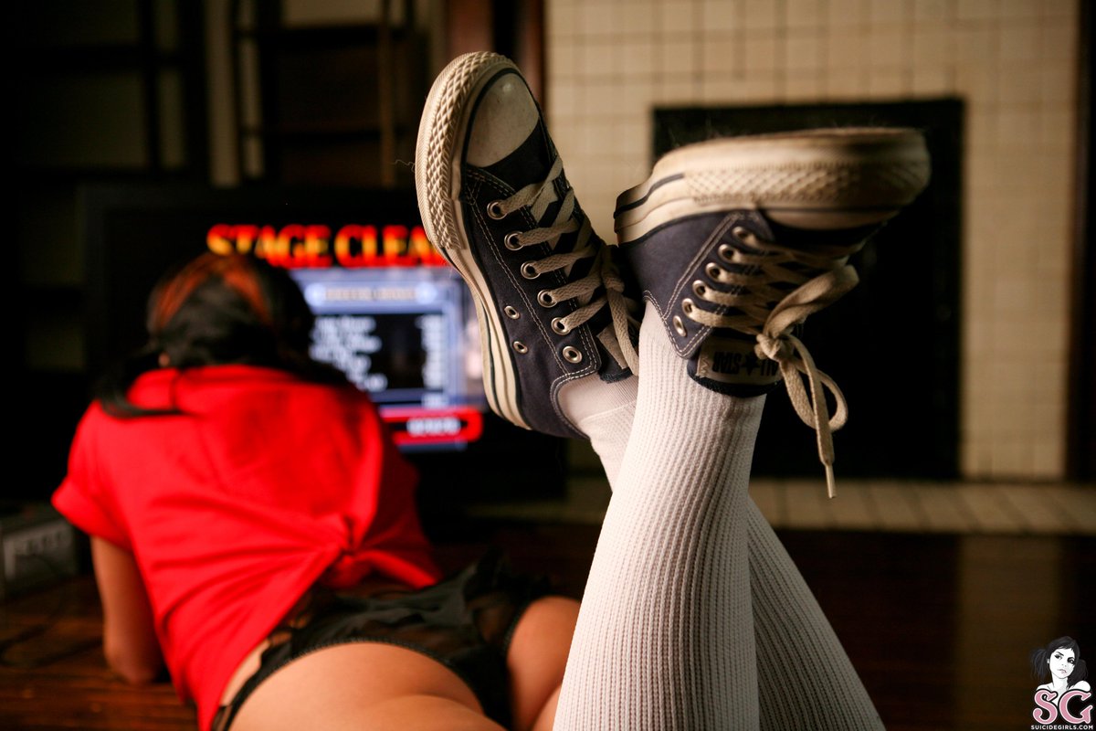fetish_converse's tweet photo. Phecda – Game Cube (Suicide Girls) ***Old Edition***

@chicksinchucks @NinoDolce9 @converse_daddy @Edwinvdenden @Angeenconverse2 @Dood7479John @simon1831 @usedhubby

#ConverseFetish #Converse #GirlsWearingChucks #Chucks #sneakerfetish #snfet https://t.co/Jtb6pUImgJ
