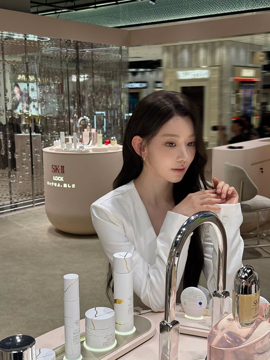 gmerana_'s tweet photo. พี่สาลุคนี้ลูกคุณหนูหลานคุณนายเว่อ https://t.co/CkNWuGS3v8