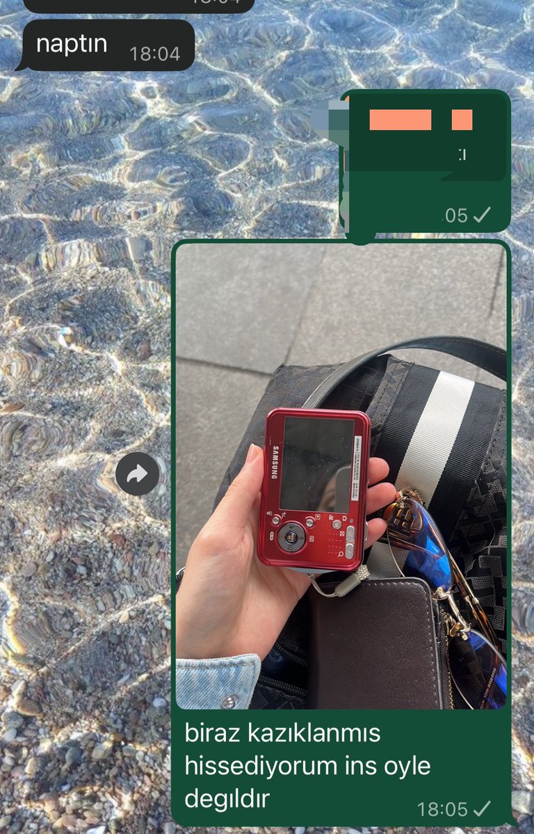 kimmisbufato's tweet photo. whats in my bag tadında fotolar gelicek https://t.co/i8sU9lqqO4