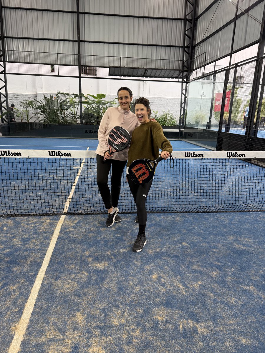 PauDetry's tweet photo. Este team volvió a pádel! @morajozami https://t.co/5RX8DTL5TG