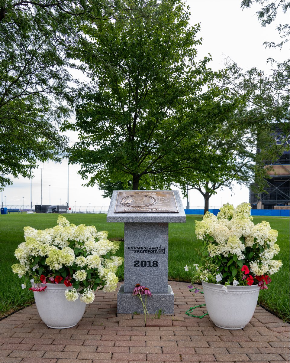 ChicagolndSpdwy's tweet photo. For Kyle. 🖤 https://t.co/y6pF0dSNey