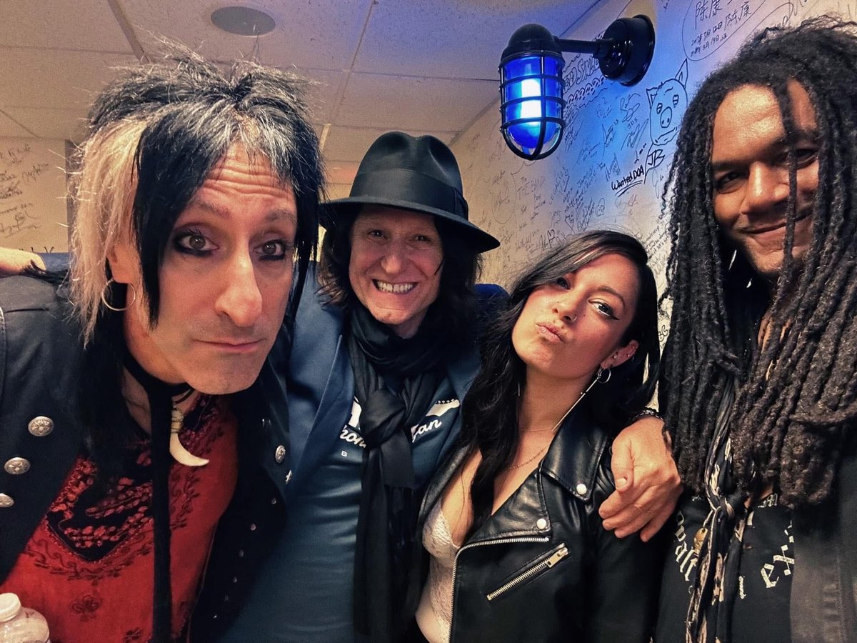 jackybambam933's tweet photo. ❤️ GANG!

—Please wish a Happy Birthday to The Golden Voice, The Baby, Mr. Bad English, Mr. Wonderful. The KING of poetry and Saint Marks. The often imitated, never duplicated…

John Waite!!!! @_grenadine3 

C U on the road soon, JOHN! 
xoxoxo BAMBAM https://t.co/8RiNv1R3ic