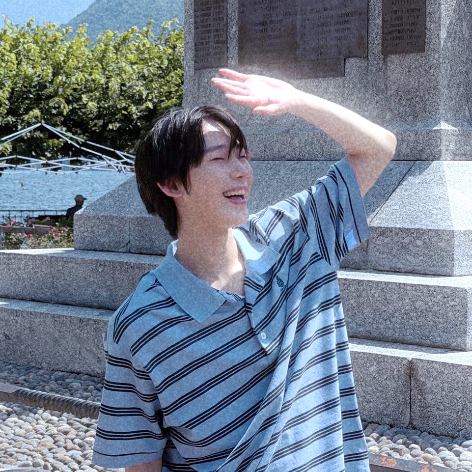 snoolight's tweet photo. he’s just like a dream ☁️🩵 https://t.co/AQsfLpK6HS