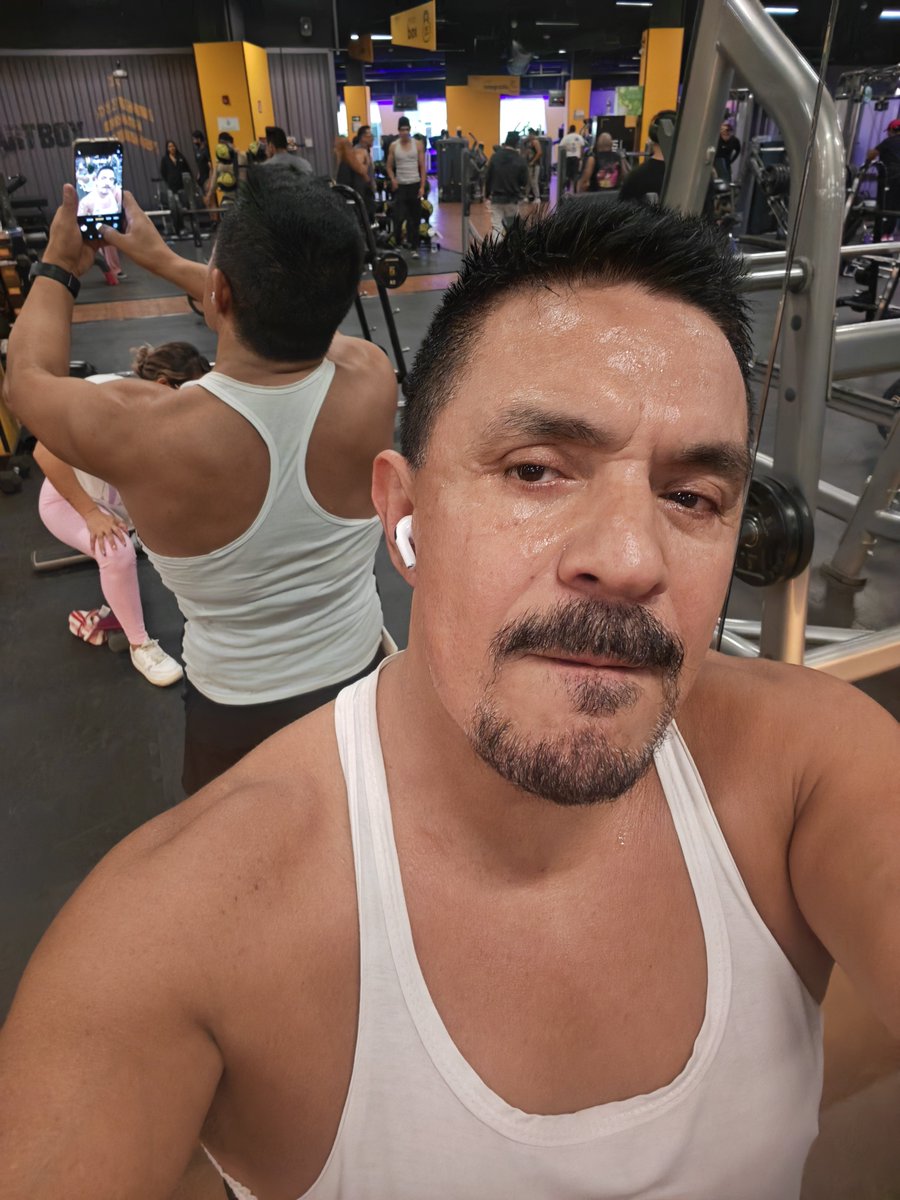 SAULCHAV's tweet photo. Terminando junio, empezando julio https://t.co/eGseOW6yrR