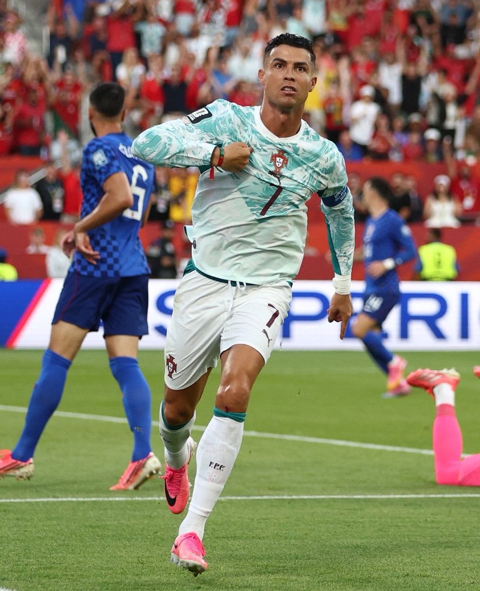 FuwardTds's tweet photo. #cr7thegoat https://t.co/sH4qnO4a9E