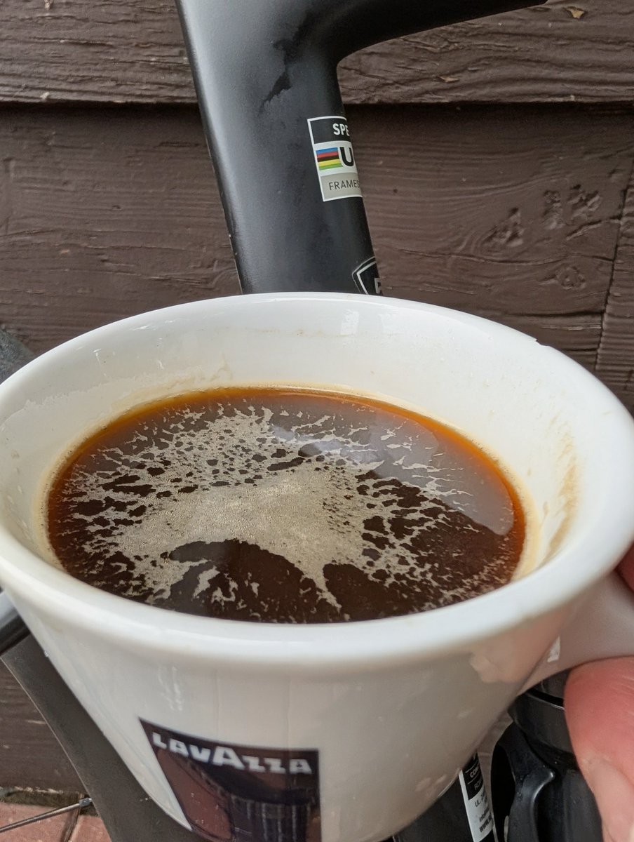 delanteradeoro's tweet photo. Trochę dystansu do siebie zawsze wskazane😁 #cofferide #TDF2026ᴿᴾ https://t.co/wTADQFHvcO