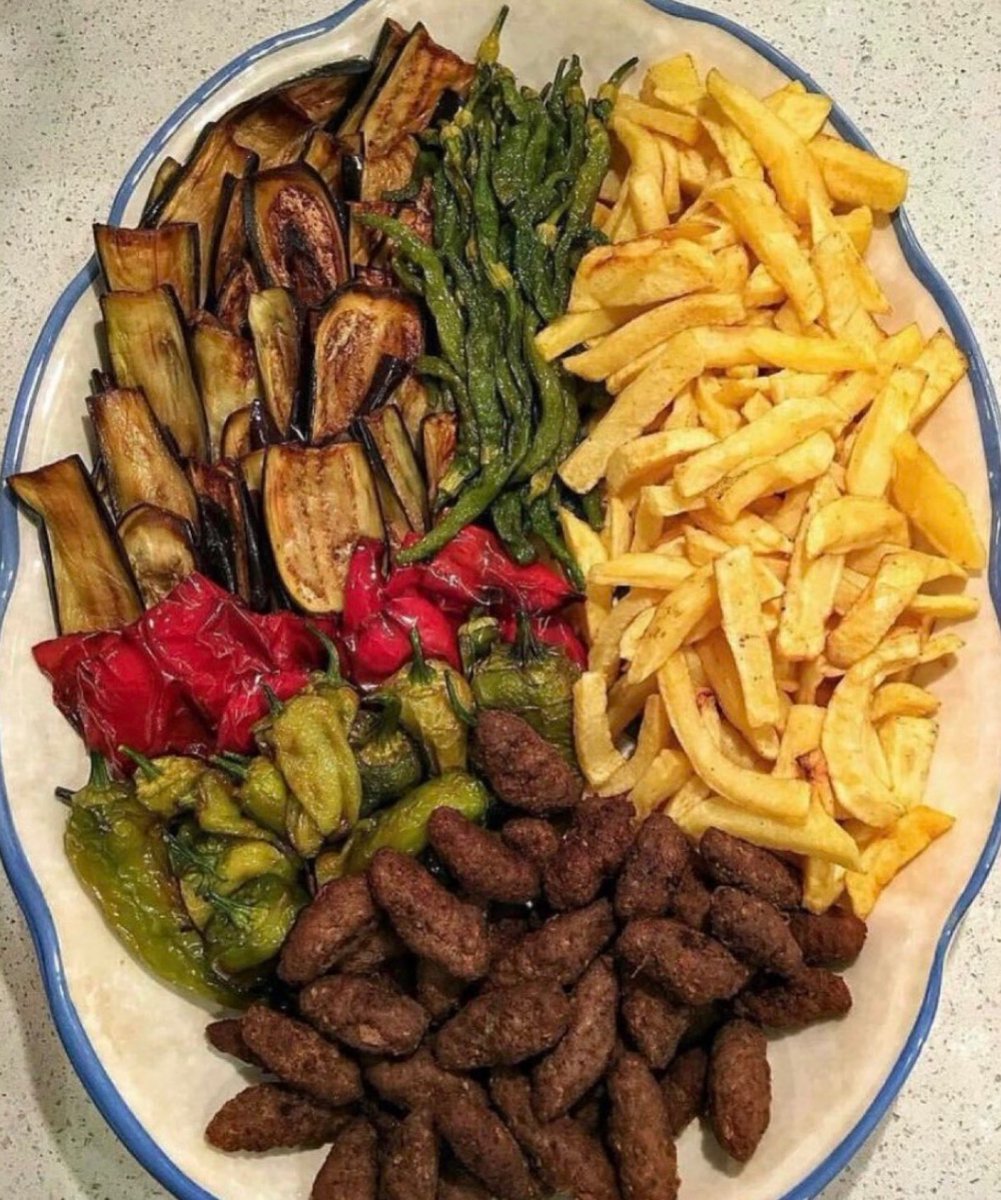 etginlik's tweet photo. Dünyada bowl'lar yaygınlaşmadan önce Türkiye'de gelenekselleşen 'bowl'lar: https://t.co/MrRHRG6QUv