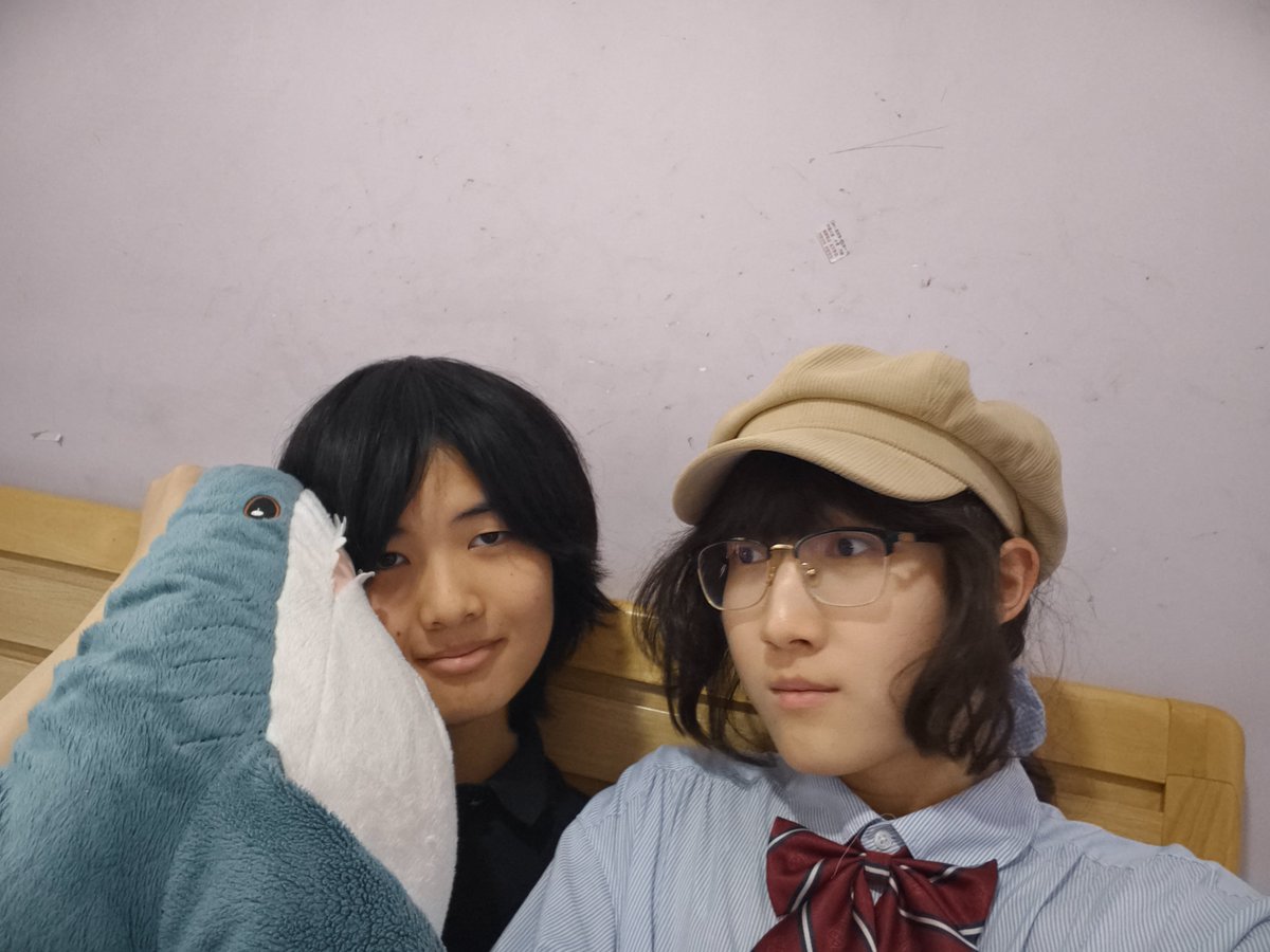 Mimiaomc's tweet photo. 左边那只是猫猫哦 https://t.co/v8NNaZz9CK