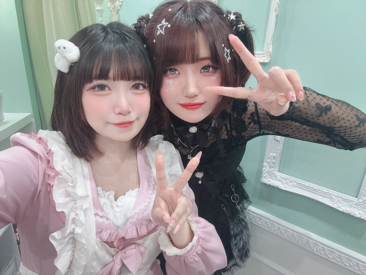 ui_nijicafe's tweet photo. おきゅおわ遅くなりました、！ありがとうございました！！とっっても楽しかったです*͈ᴗ͈ˬᴗ͈ෆ   いっぱいお酒楽しかったし美味しかった*·.✧ドリンクもありがとう！おこめさん可愛すぎてらぶすぎましたほんとに大好きෆ https://t.co/qgaw7plWHx