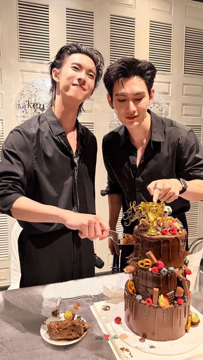 KrisTinLuvPuPu's tweet photo. The happiest prince 🫅🏻🥰❤️

POOHPAVEL X EVENT AWAKEN

#AwakenwithPoohPavel
#ppoohkt #PooHHoopers 
@ppoohkt https://t.co/FxyrjMT2p7