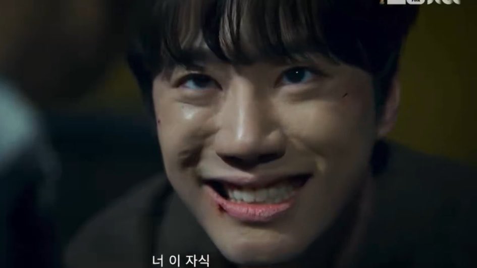 junyoungies's tweet photo. this fucking photo sequence bro.. Lee Junyoung is back at it again, serving us his signature unhinged psychopath acting.. he ATE  as always damn..

#RebornRookieEp11 #RebornRookie https://t.co/dlV76U441f
