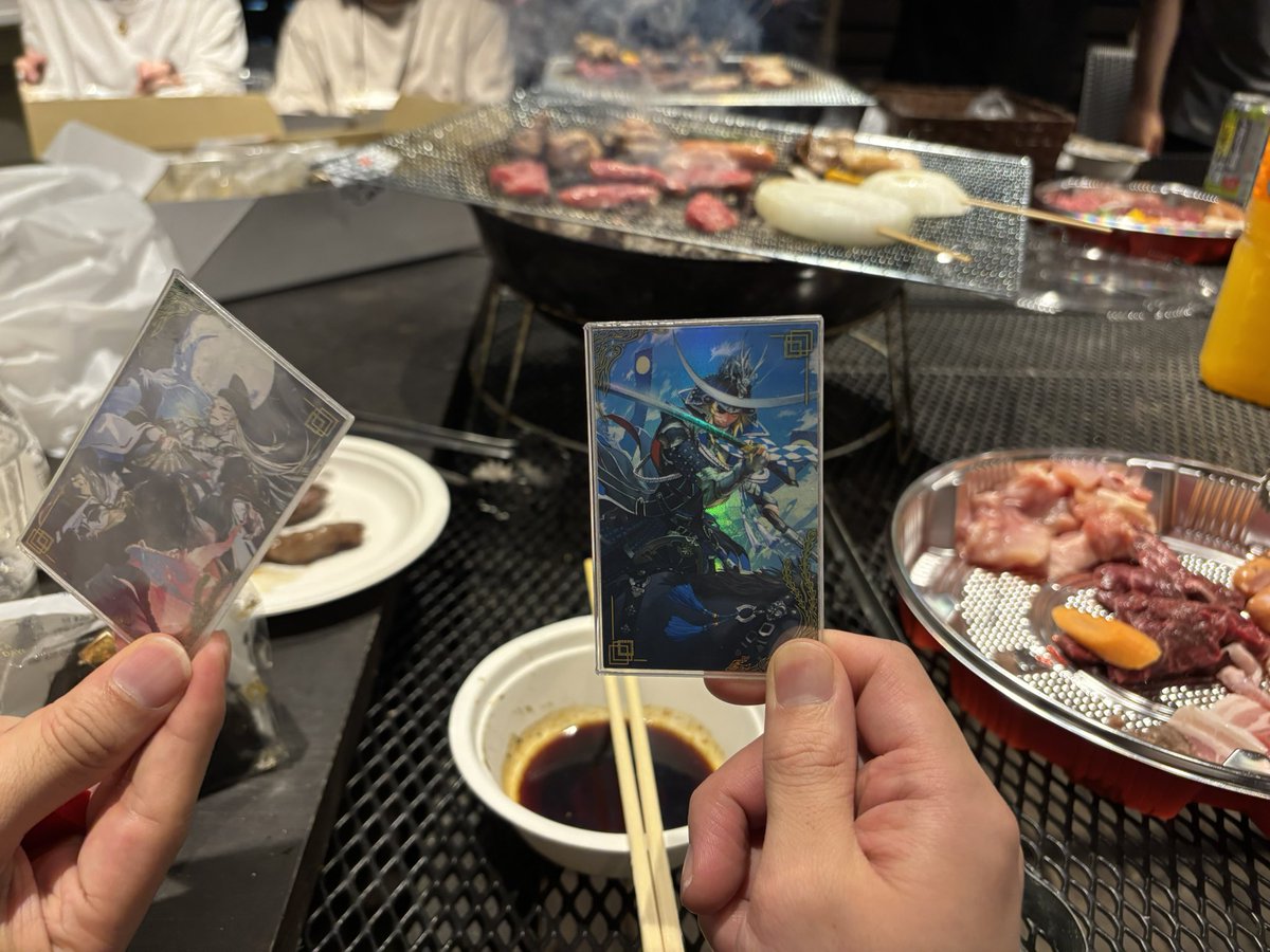 sugapi___'s tweet photo. GIGO生桑店舗大会ありがとうございました！
2回戦敗退だったけど楽しかった😊
忍槍苦手すぎるので直さなきゃ…

くねぺさんとトレードしてもらって
あの或さんとムートンさんから絆カードいただきました😭

BBQではたまきちクイズでラスト問題ドンピシャで当てて優勝しました✌️

最高に楽しかった！ https://t.co/YJ3Qtrtkh7