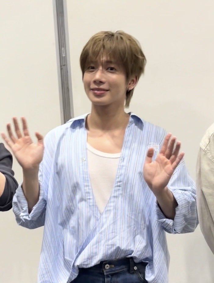 mopico_313's tweet photo. 1週間前とのギャップに耐えられないスーパーテヒョンタイム沼すぎる https://t.co/FD4gAsh9ku