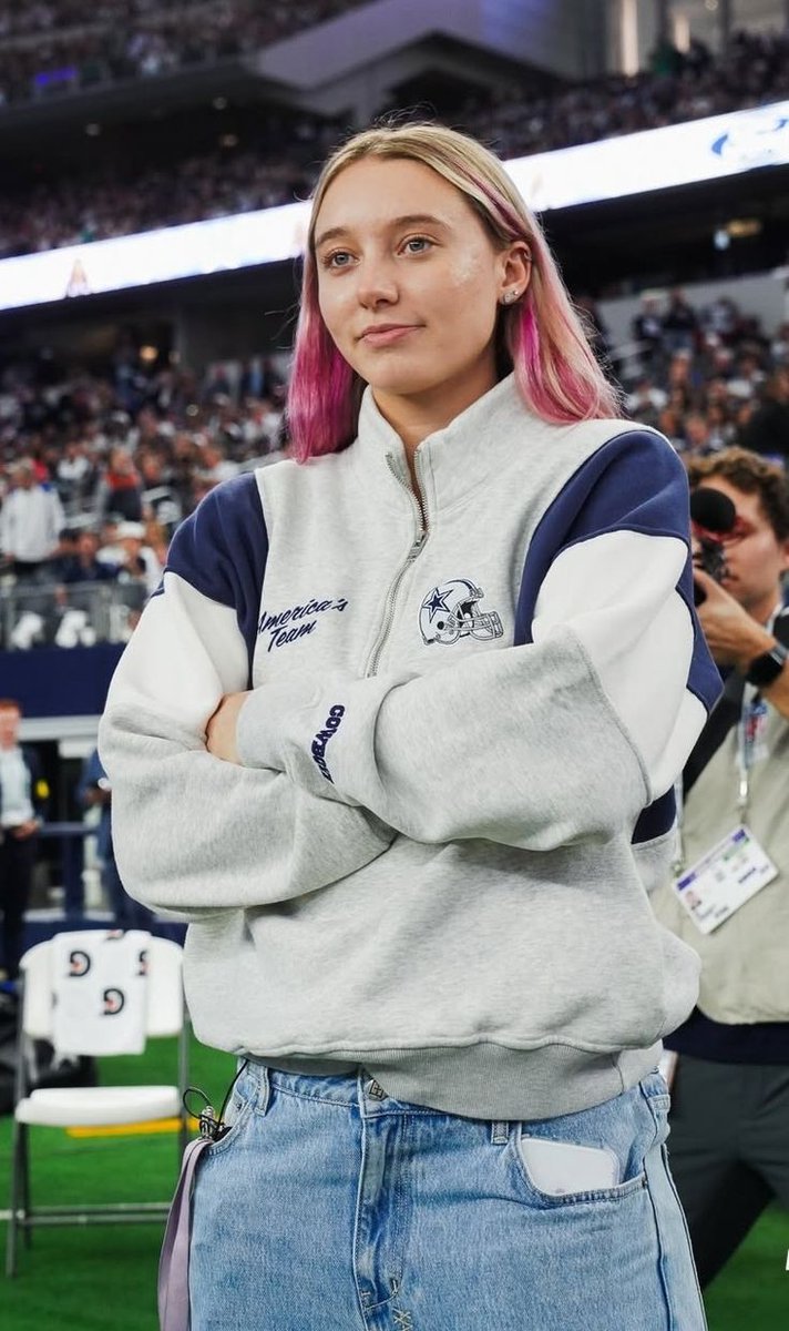 hourly paige bueckers tweet media