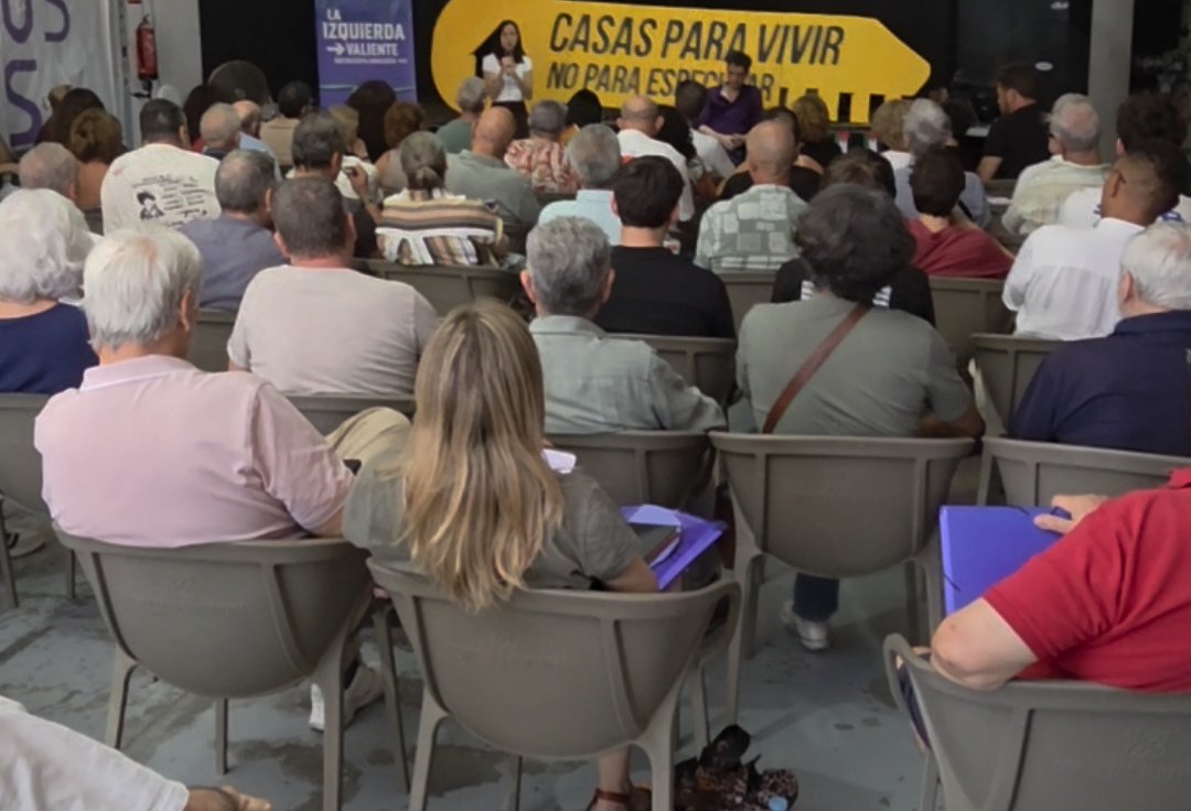 Podemos_AND's tweet photo. A pesar del intenso calor, seguimos con debate, empatía y participación diseñando la hoja de ruta de las municipales. https://t.co/YaDOot4rbs