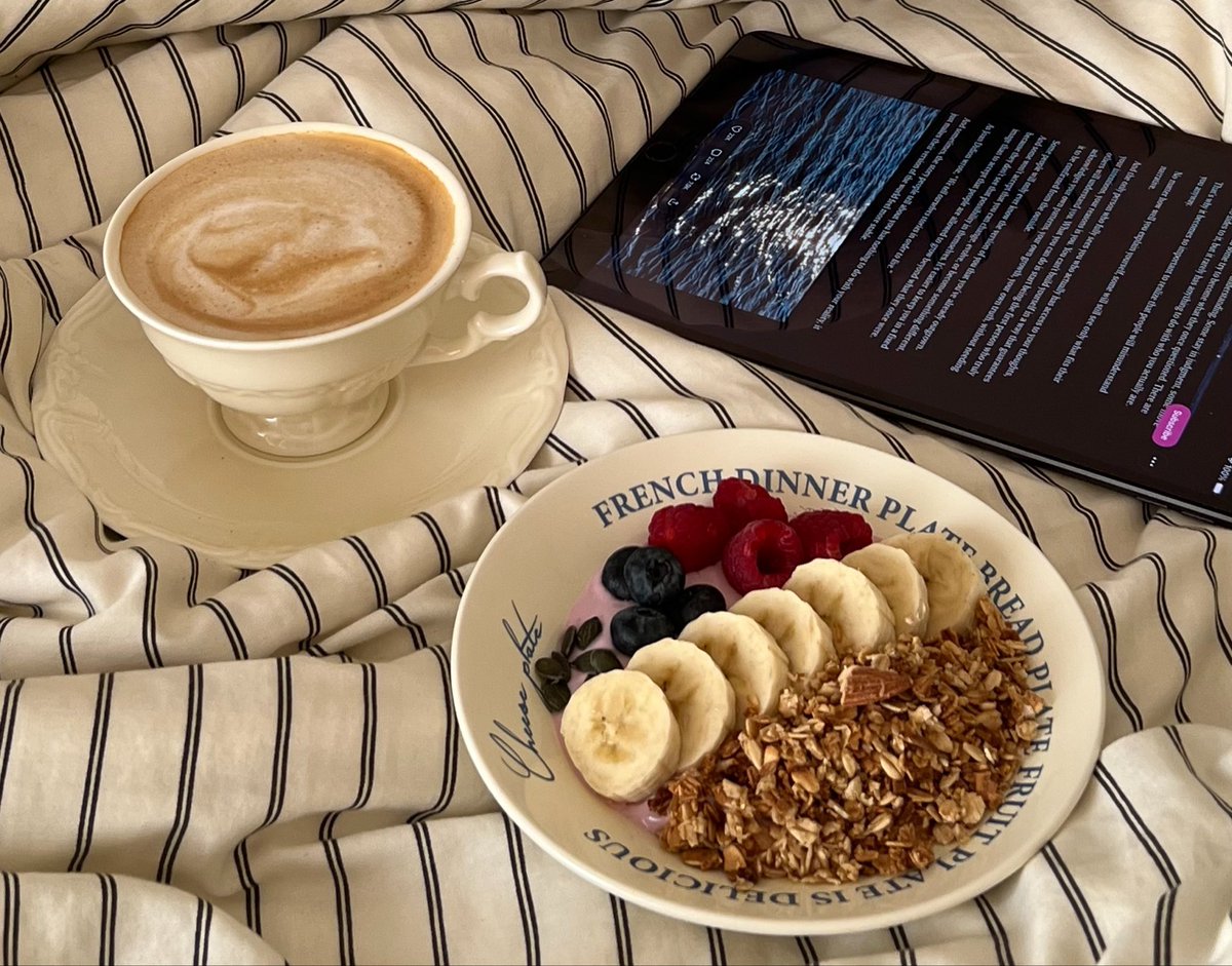 neverrminnd_'s tweet photo. Slow weekend mornings>>> https://t.co/TfVr65L28D