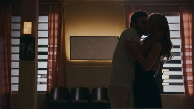 centralreality's tweet photo. 🚨Confira as primeiras imagens do beijo entre Dora e André em #QuemAmaCuida. https://t.co/moCDkBLCh8