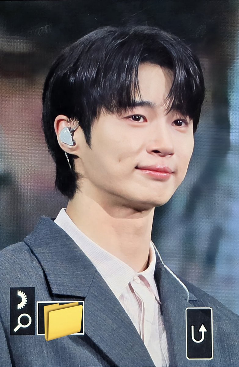 favoritezzal's tweet photo. 260704 #변우석 팬미팅
울보야🥹 https://t.co/bWiF308FAr