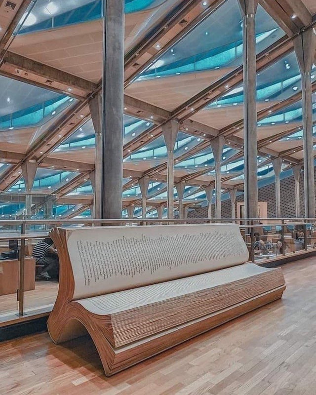 BiancoDavinci's tweet photo. A bench in The Library of Alexandria. https://t.co/RvauF77nE8