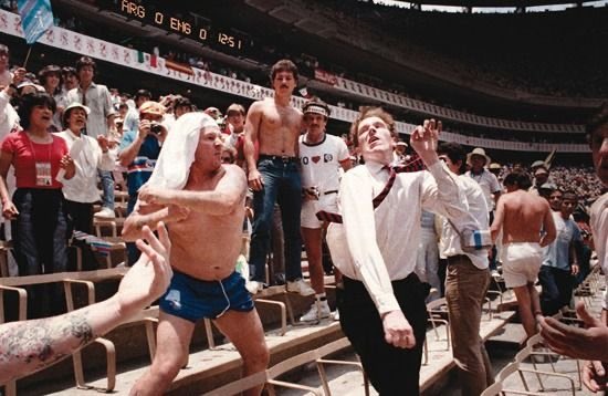 Netzab23's tweet photo. Imagina indignarte por abucheos cuando históricamente tu “Hooligans” en el mismo estadio en la misma ciudad protagonizaron de las peores actuaciones de una afición en la historia del futbol de selecciones. https://t.co/AcHj1i7Im7