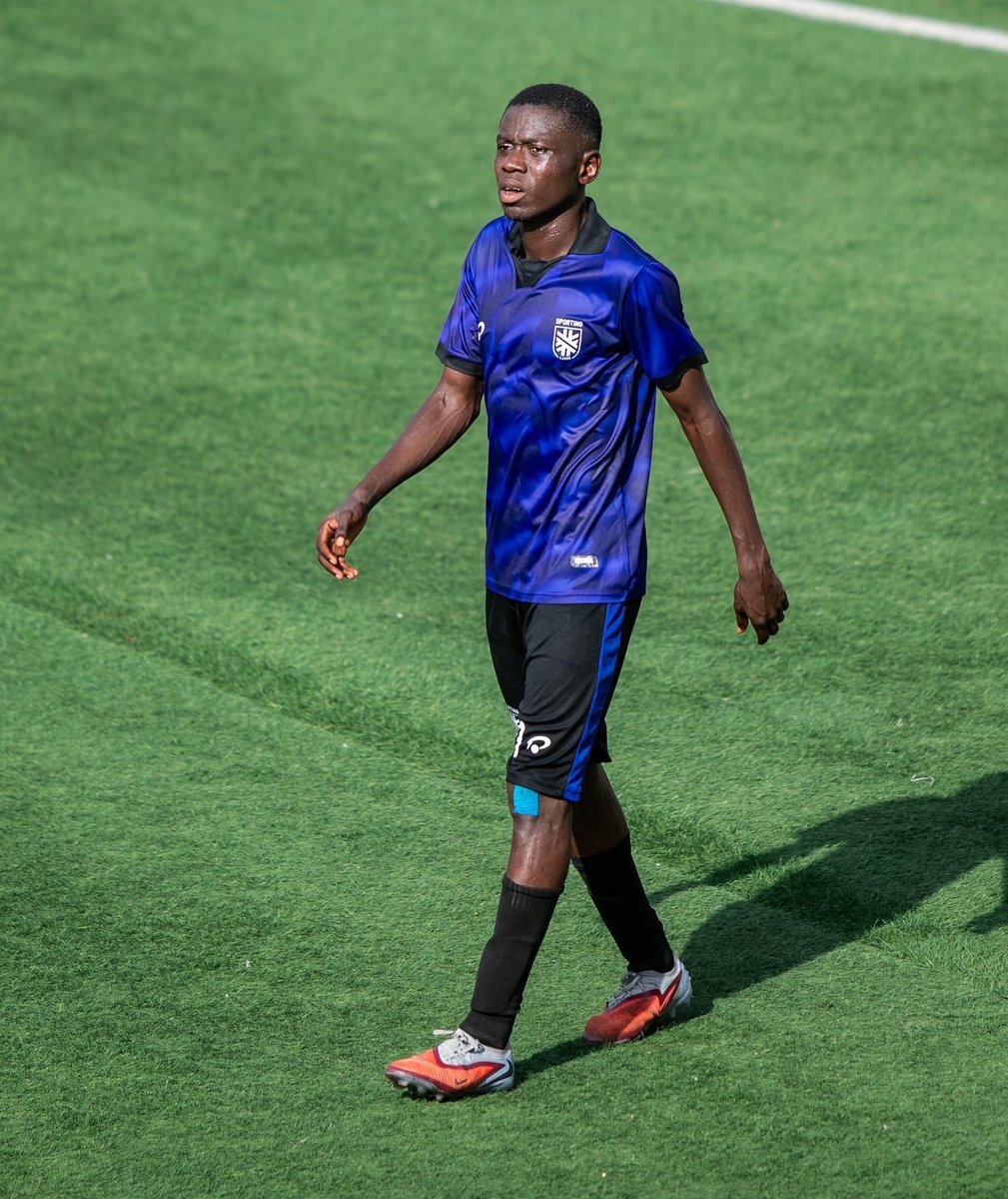 QualityQuadry's tweet photo. 🚨 You see ehhhn, one the biggest problems of Footballers are those managing them.

At, 20, this boy gained promotion top the NPFL with Sporting Lagos and boom he's living them to join Rivers United, a team X5 bigger than Sporting.

No doubt about Shola Oladunjoye's quality as a winger but I feel he will struggle to excel at Rivers United. I hope he won't regret this decision.

Big loss for Sporting Lagos 🔵