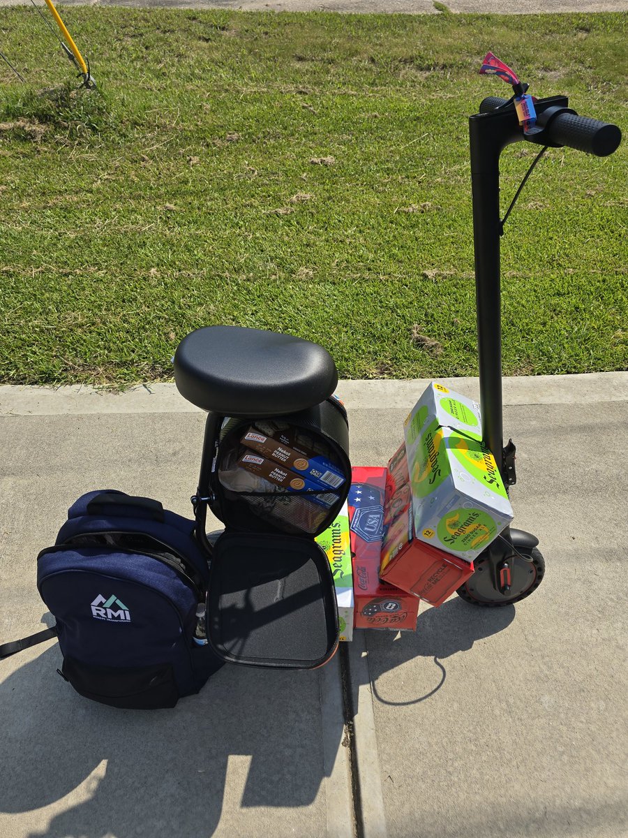 genesisharrod's tweet photo. I found a scooter online brand new from a vendor for only $150!? Well, it hauls A LOT! Plus myself who weighs under the limit of 250lbs

Microloans/mini-grants for better micromobility access for all!

#Urbanplanning
#transportationmodeling
#environmentaljustice
#fooddesert https://t.co/g99mmgfZXI