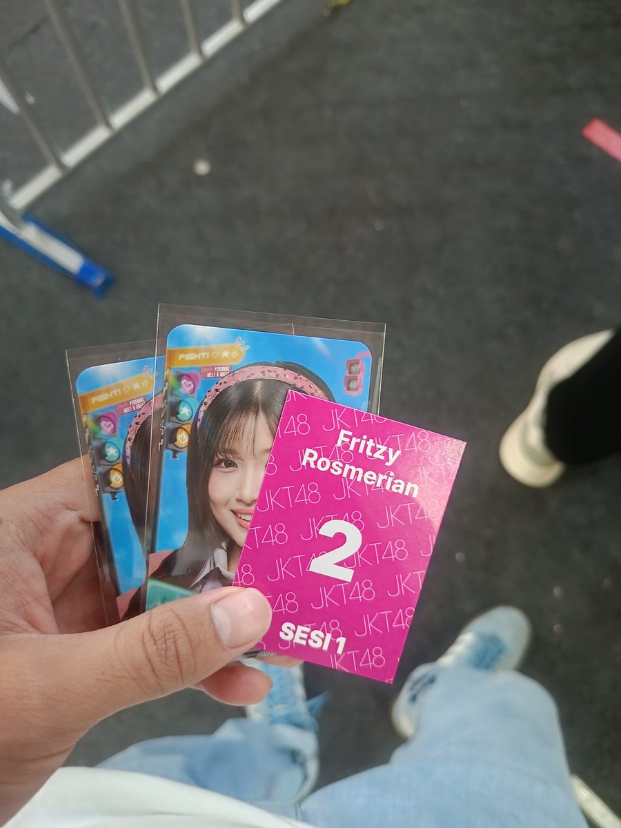 raffi9537_'s tweet photo. Everything for you @RFritzy_JKT48 https://t.co/MGQJQT6khJ