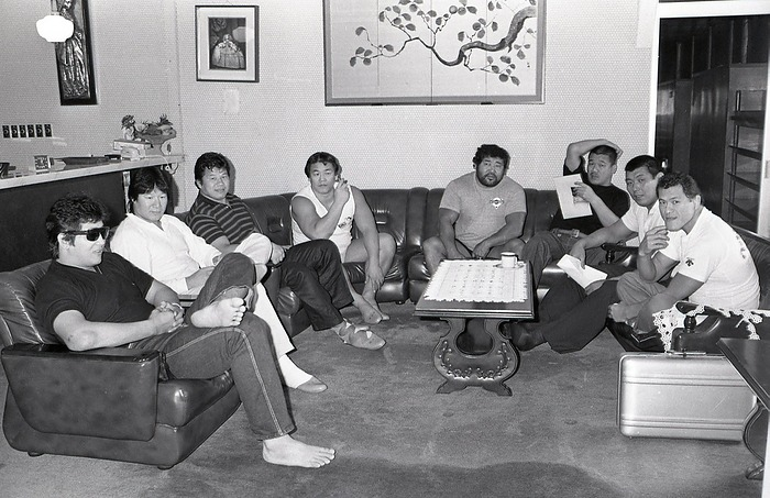 allan_cheapshot's tweet photo. #OnThisDay in 1987: Towada Kanko Hotel in Towada City, Aomori:

Akira Maeda, Kengo Kimura, Tatsumi Fujinami, Riki Choshu, Masa Saito, Yoshiaki Fujiwara, Seiji Sakaguchi &amp; Antonio Inoki hold a summit to discuss the old vs. new guard in New Japan. https://t.co/dyZdui6TXL