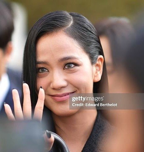 jam42496's tweet photo. @Chinta_195 @nayeonistique If you want to make yourself scared or traumatized just look at this photo or if you want to make ur Lil bro scared just show this photo of jisoo trust me it will work❤️🫰🏻 https://t.co/IMpHgTQAO7