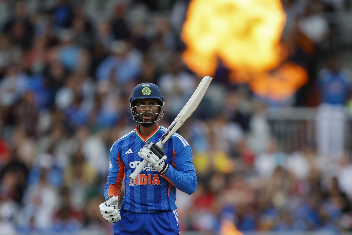 SelflessCricket tweet picture