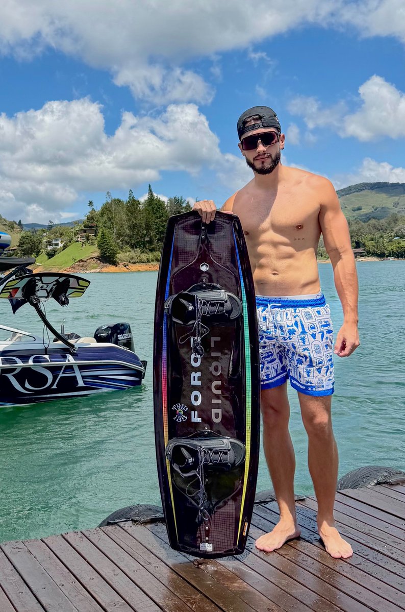 andresrpo_12's tweet photo. Sábado de wake 🏄🏼‍♂️ https://t.co/VTTQIQuxJm