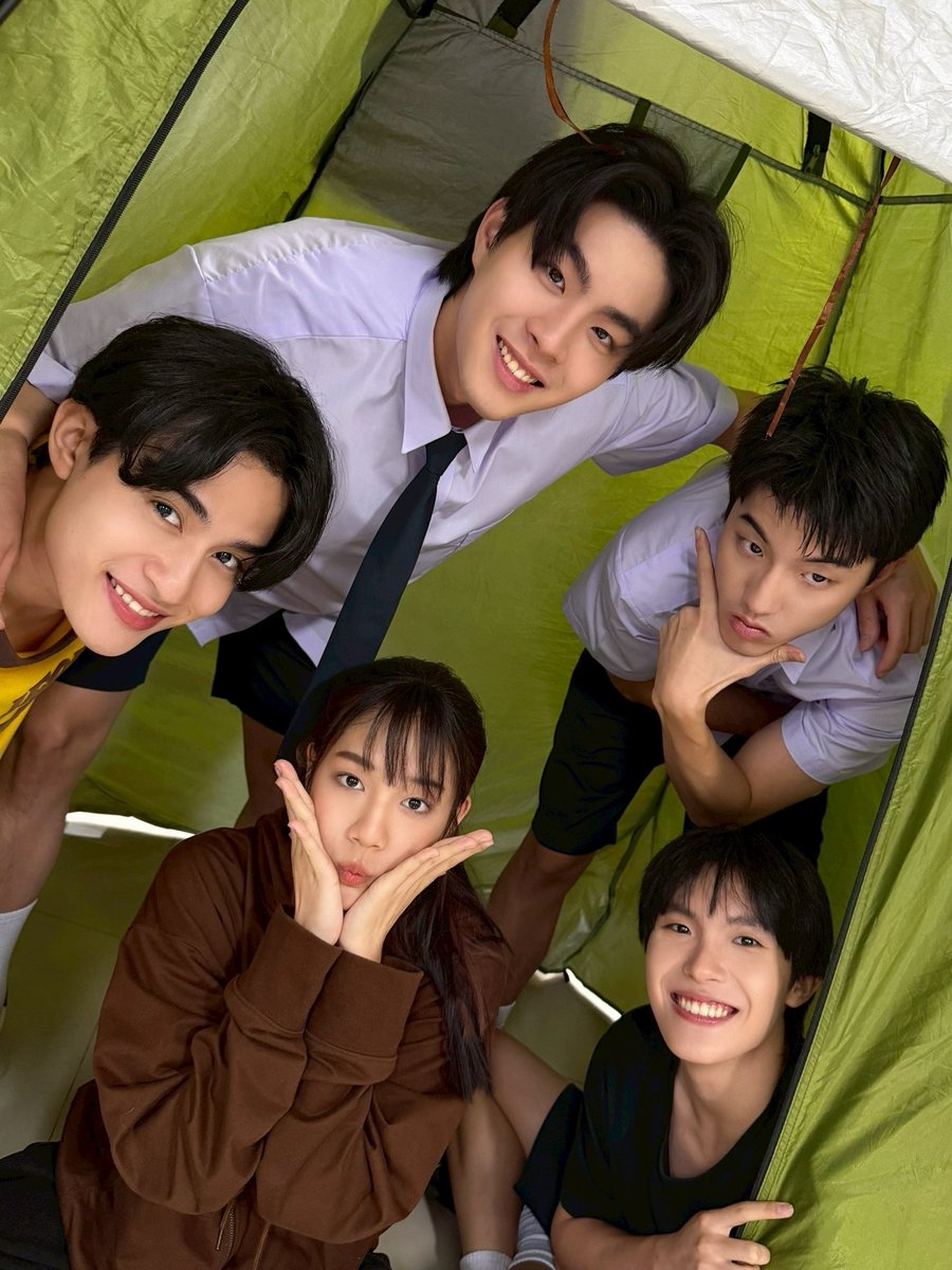 KissMeRemember's tweet photo. Q2 ผ่านไปแย้ววว ส่งเด็กๆ มา Goodnite ทุกคนค้าบบบบบ ✨

#KissMeRemember #GMMTV
@BarcodeTin @Kinn_ts @Kktken_Lim @tananloh_ @Sangtsangt https://t.co/cqmOGFVD00