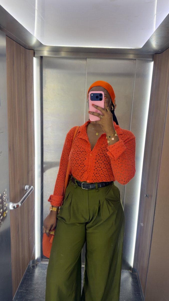__mariishaaa___'s tweet photo. Dump? Yeah! Outfits edition 🤭 https://t.co/KRAJwllINw