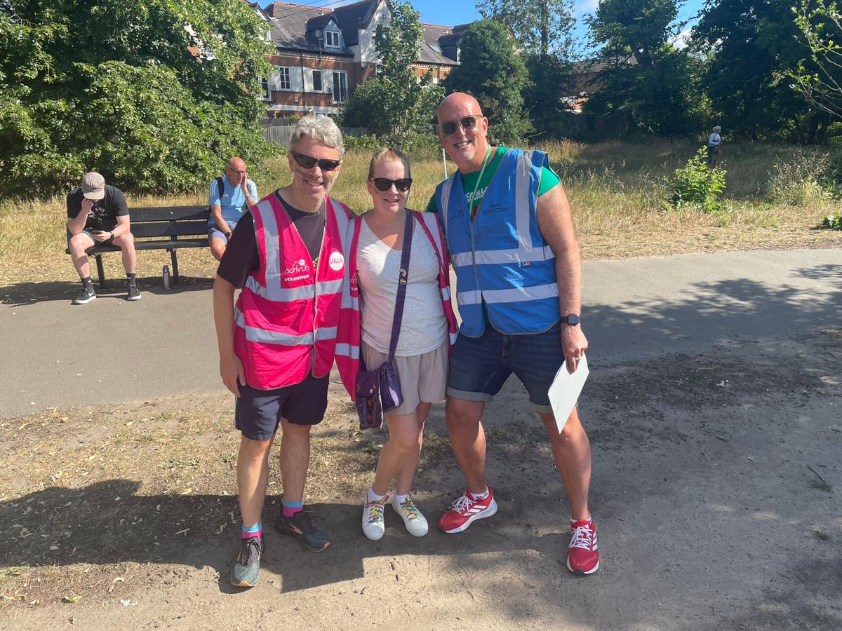 Tootingparkrun's tweet photo. Of course, a huge thank you to Dame Kelly for making our Pride parkrun so special!! 🏳️‍🌈🎉🌈 https://t.co/NE0g6WarOW