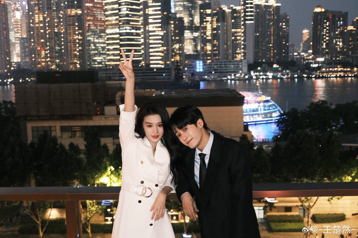 jguntari's tweet photo. #LoveHasFireworks 《爱情有烟火》
2026, iQIYI

nunggu 3 tahun utk akhirnya tayang, karakter utamanya amat sangat tidak mengecewakan sih.

senang sekaliiiii menemui Wang Churan &amp; Tan Jianci sbg FeiFei couple kocak di tahun ini. makasiiii udah seru &amp; teramat kocak! 💕🤏🏻 https://t.co/TnTuGYjkb7