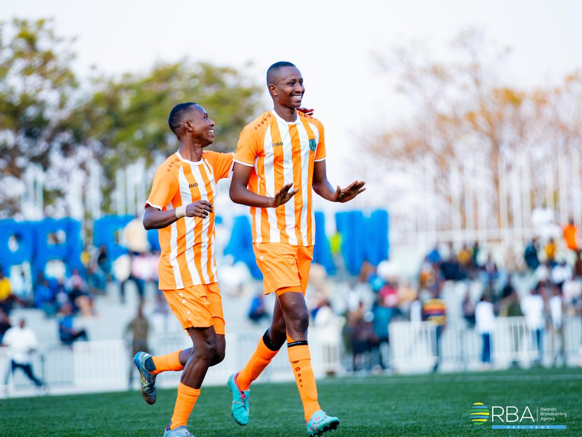 rbarwanda's tweet photo. 📸AMAFOTO📸

Kuri Kigali Pelé Stadium hari kubera umukino hagati ya Republican Guard (RG) na BMTC Nasho, usoza iy'Irushanwa rya “RDF Liberation Cup 2026” mu mupira w'amaguru mu bagabo.

Iyi mikino yateguwe mu rwego rwo kwizihiza ku nshuro ya 32 Umunsi wo Kwibohora. #RBASports #Kwibohora32

📸: @Nkuranga_